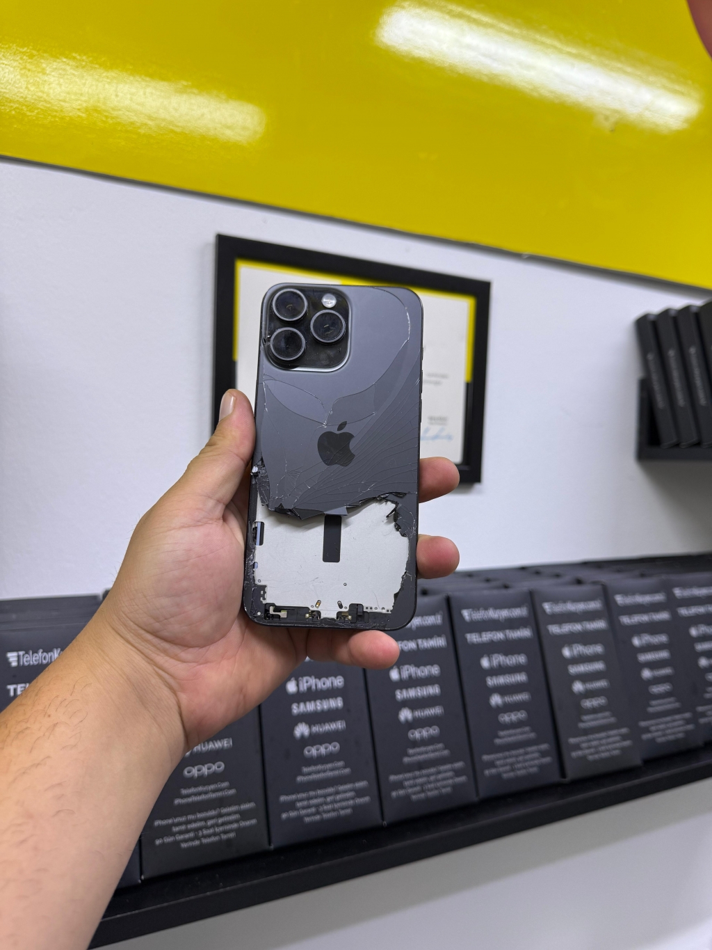 Antalya iPhone 17 Pro Max Back Glass Replacement 