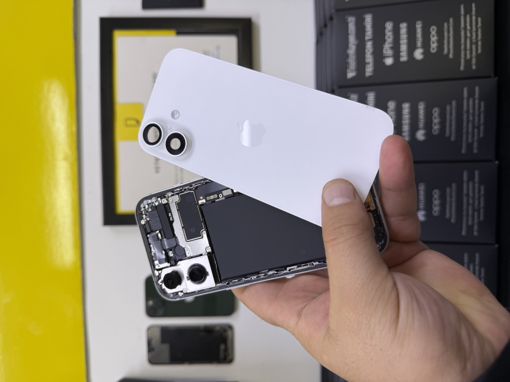 iPhone 15 Pro Batarya Değişimi Antalya
